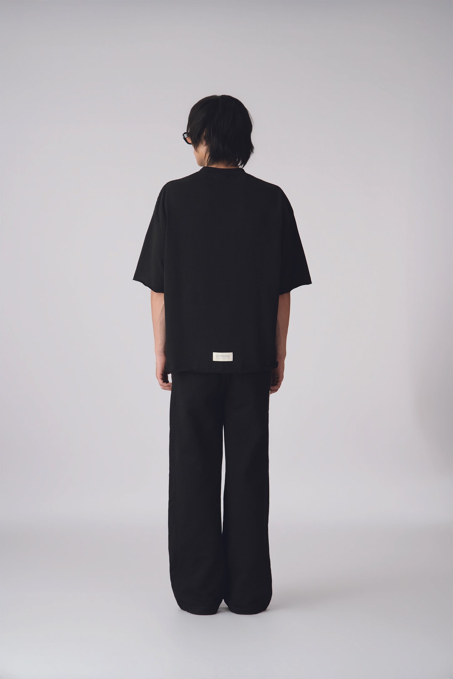 CAMISETA NEGRA - EXTENSED BOXY FIT