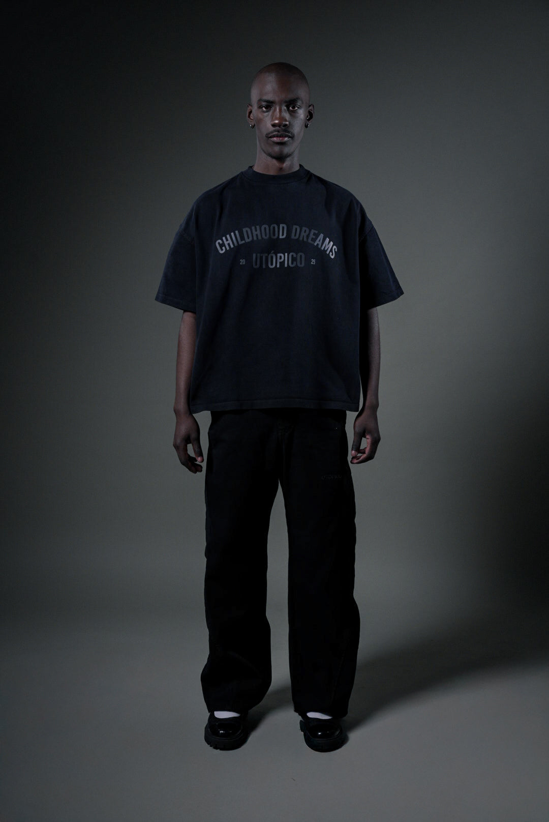 CAMISETA - NEGRA RING