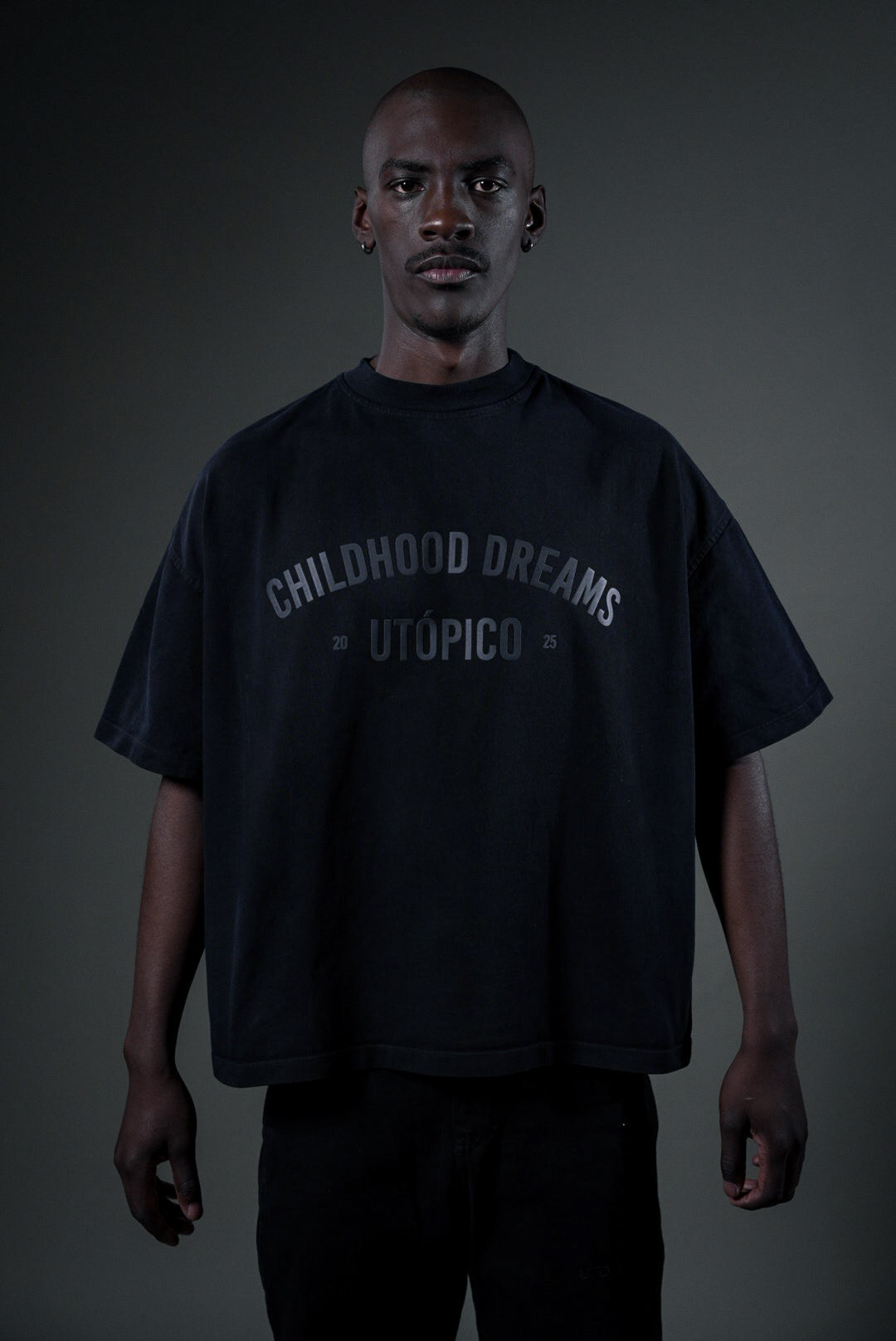 CAMISETA - NEGRA RING