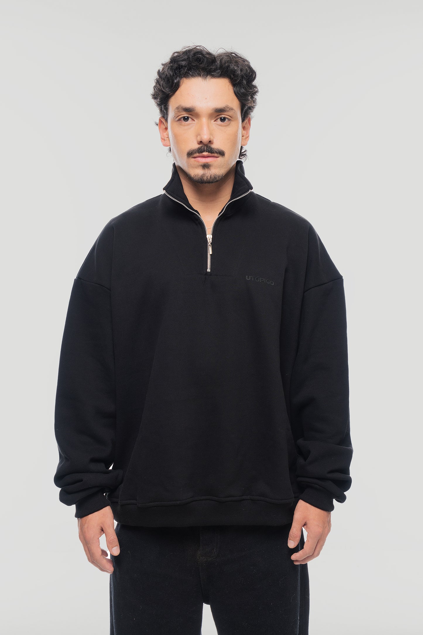 Halfzip Essentials - Negro