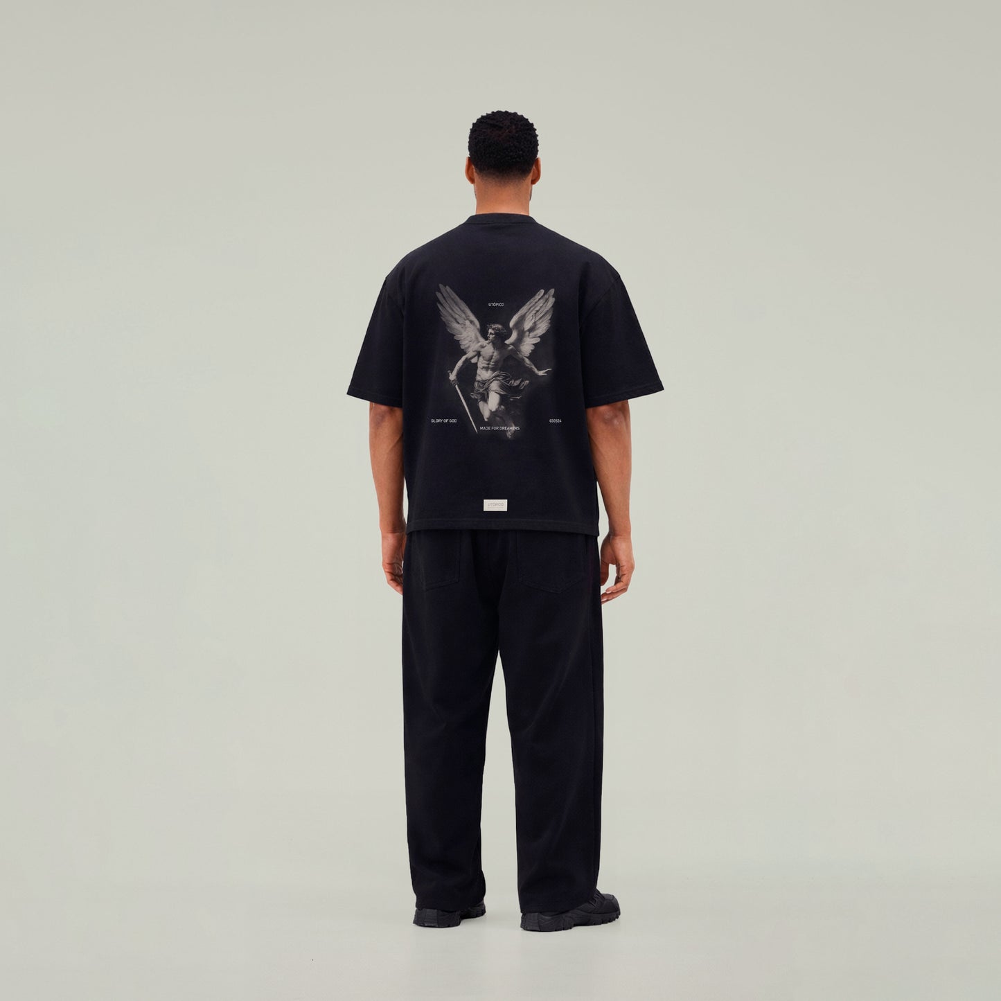 Camiseta Negra - Victory