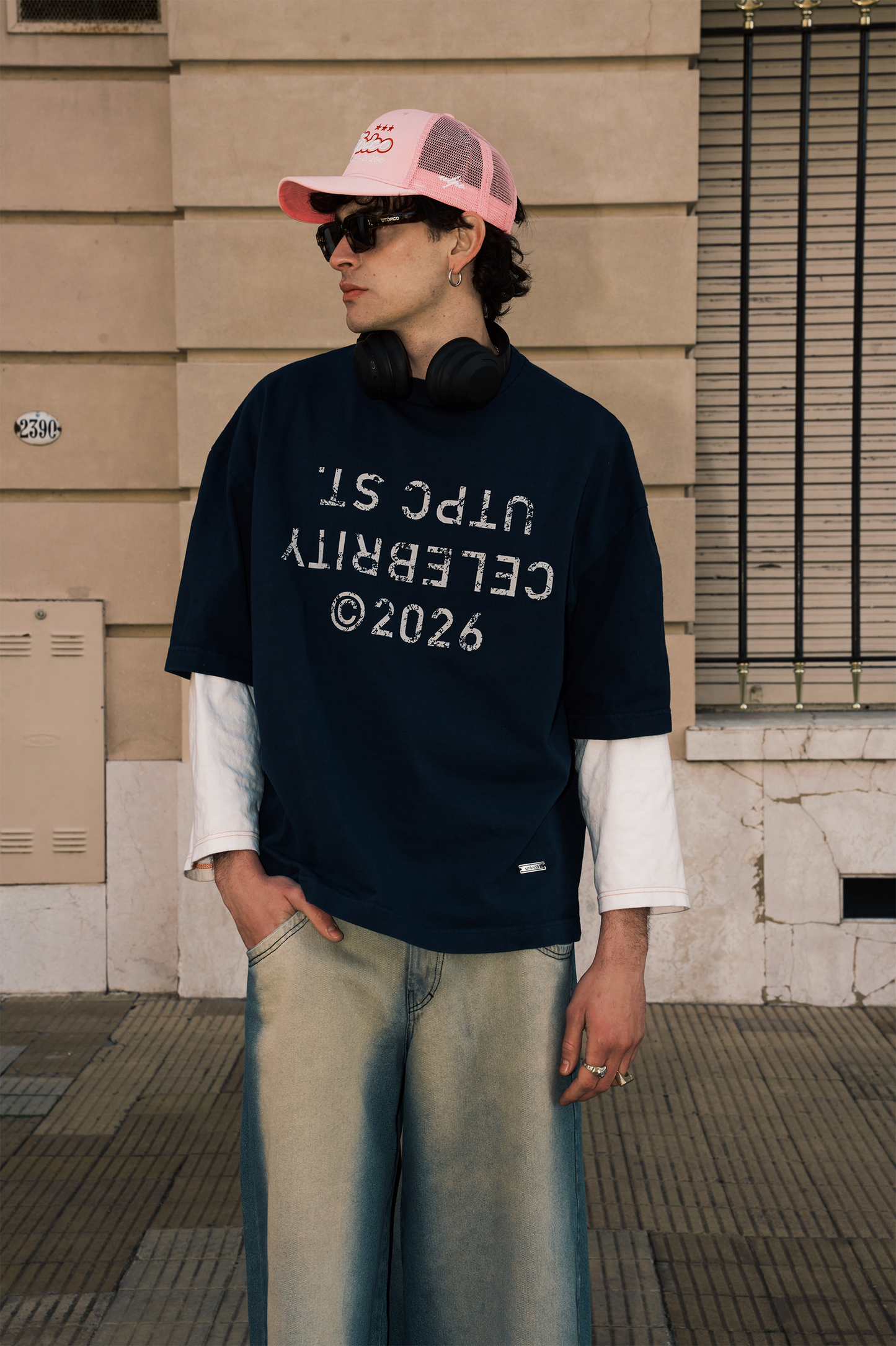 Camiseta Local Celebrity