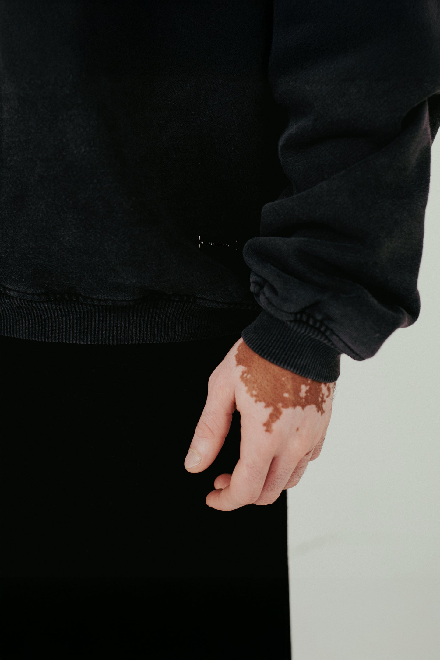 CREWNECK GRADIENT - ICON