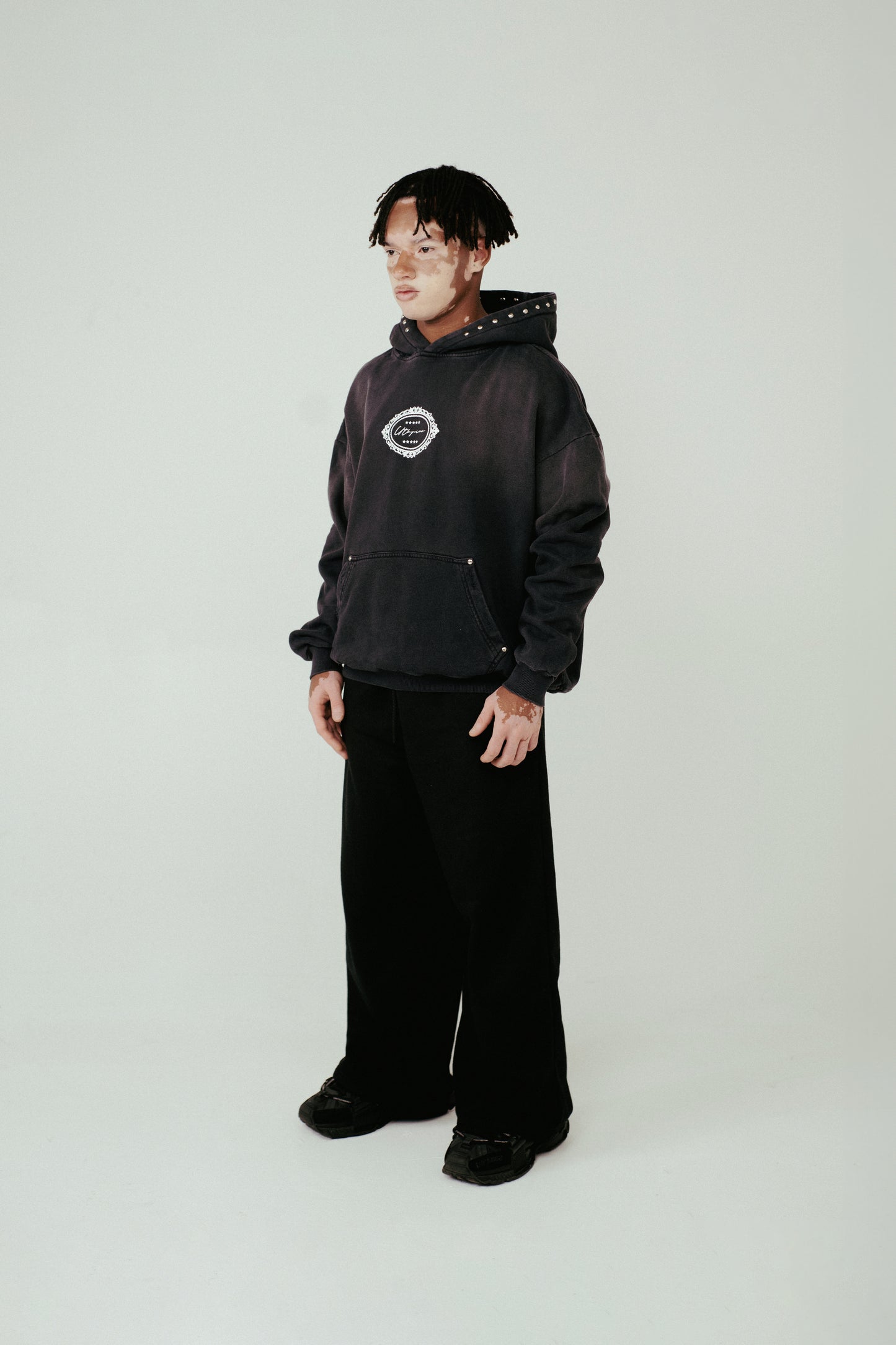 HOODIE GRADIENT - SACRED ICON