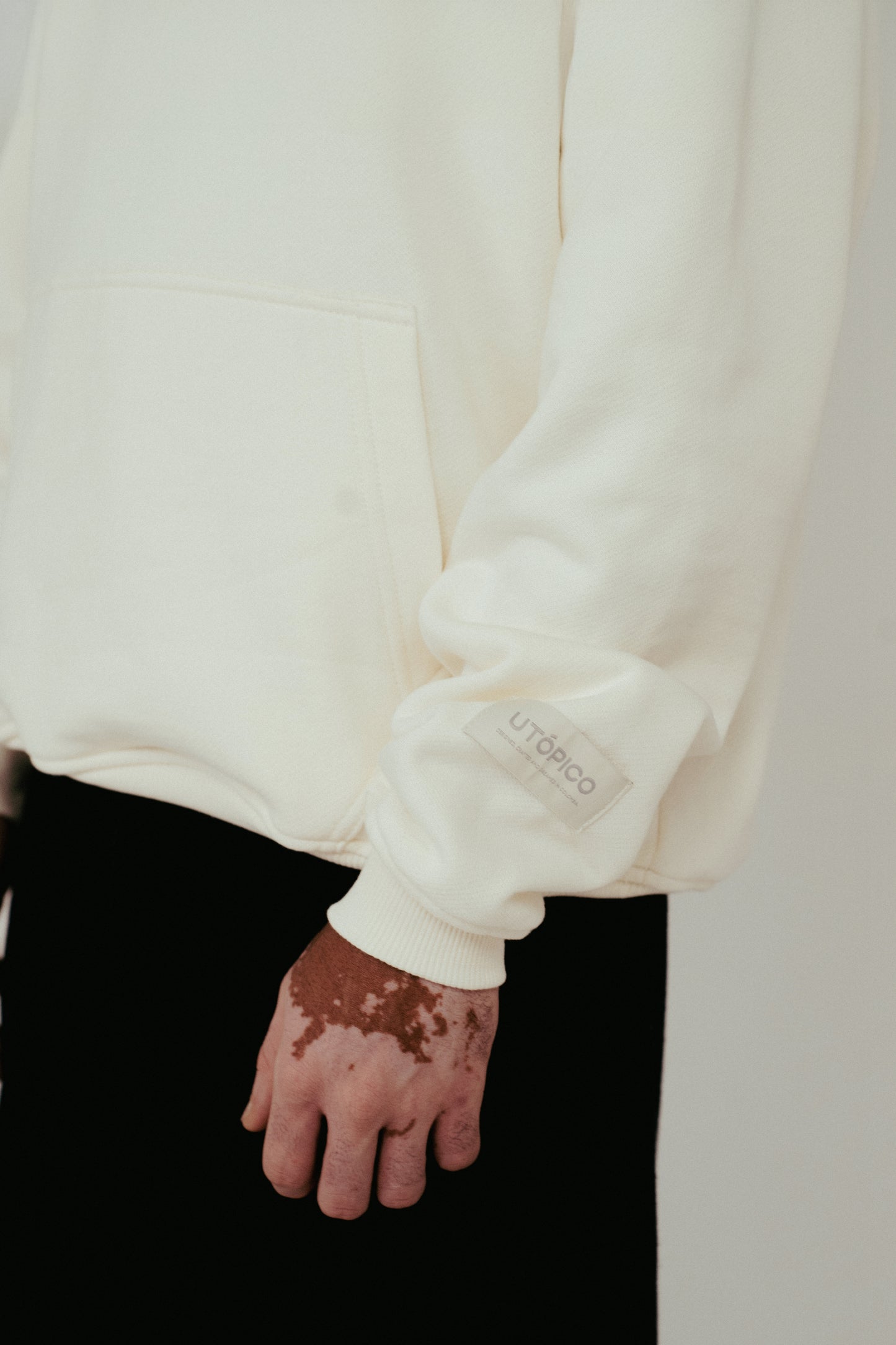 HOODIE MARFIL – ASCENSION