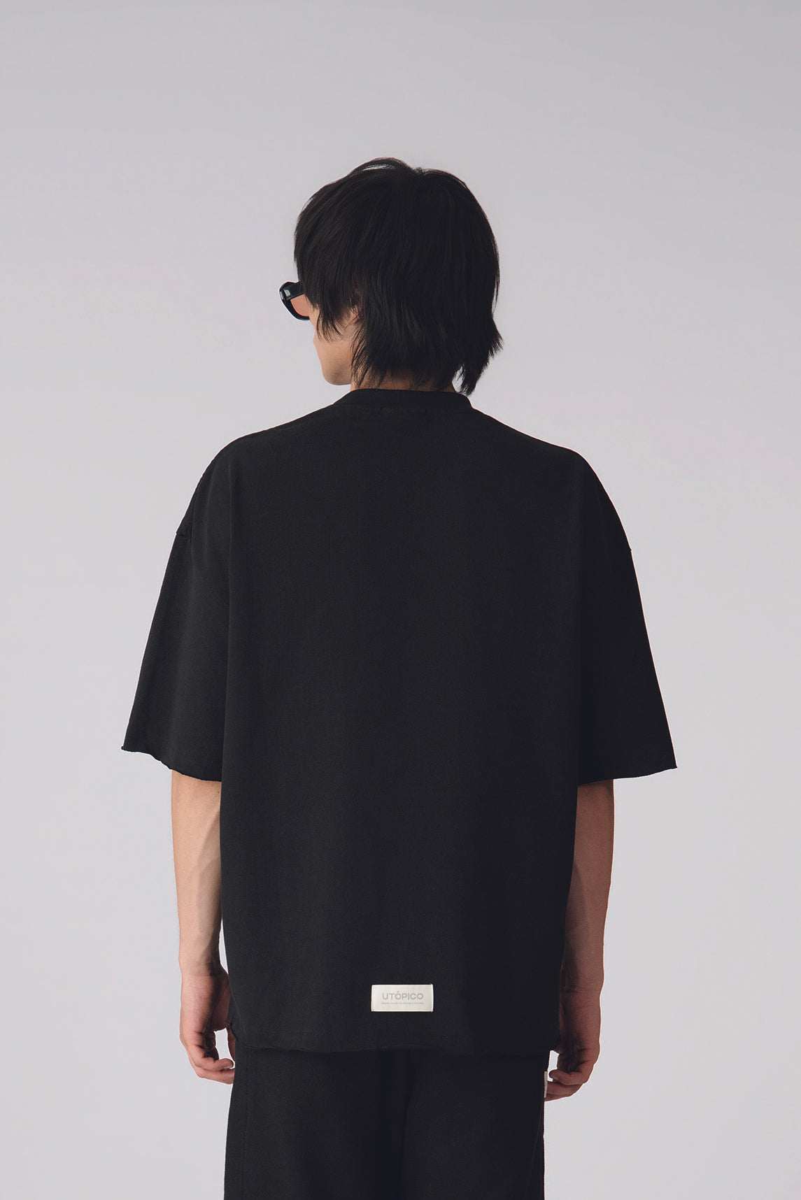 CAMISETA NEGRA - EXTENSED BOXY FIT