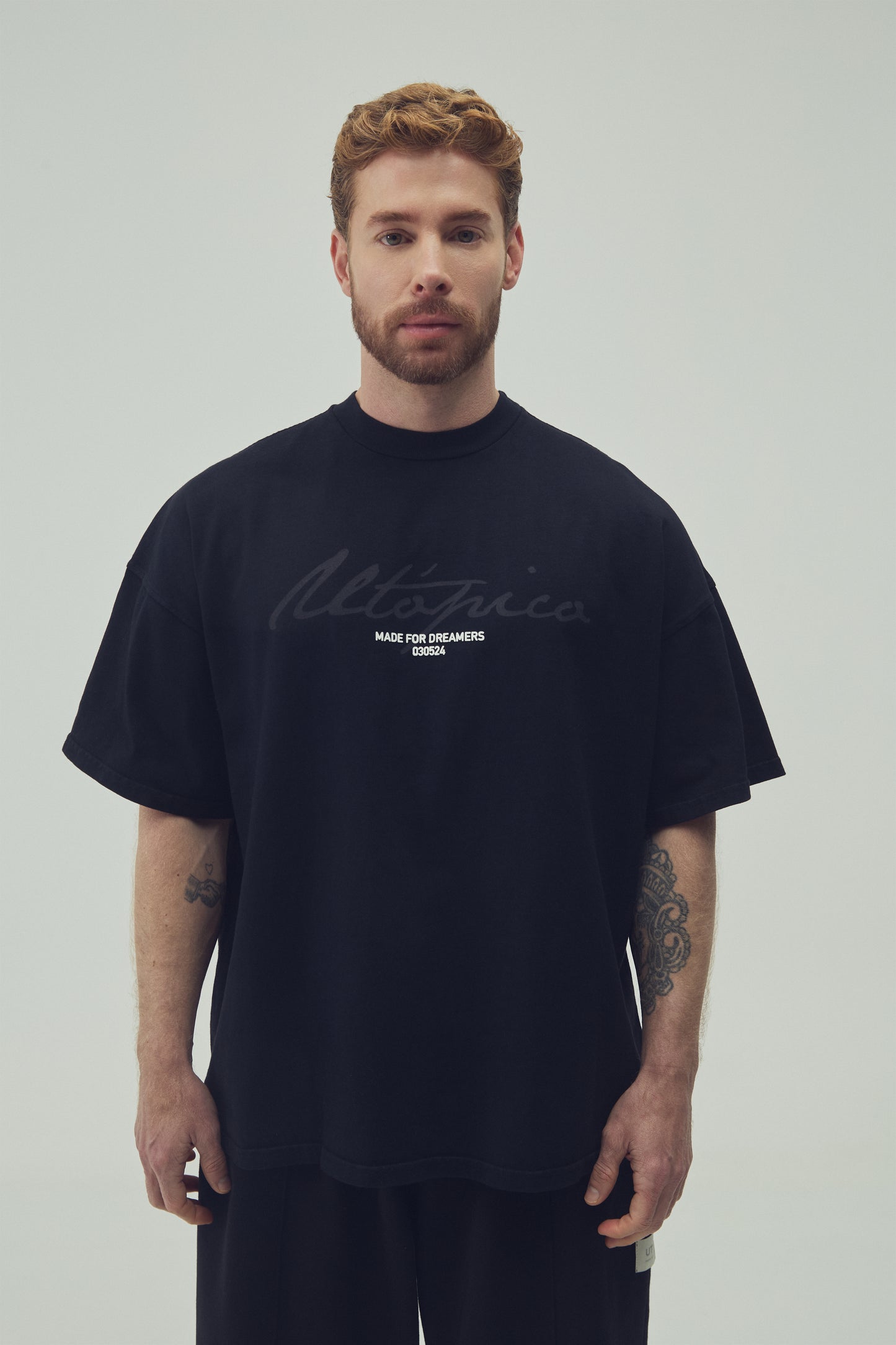 CAMISETA OVERSIZED -  NEGRO