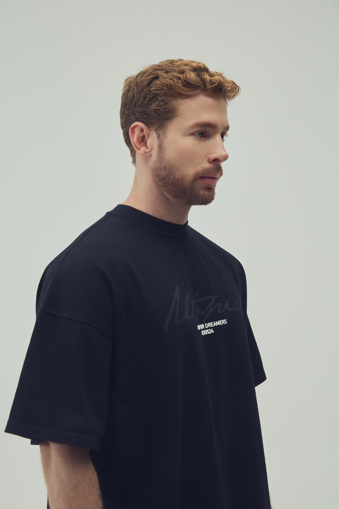 CAMISETA OVERSIZED -  NEGRO