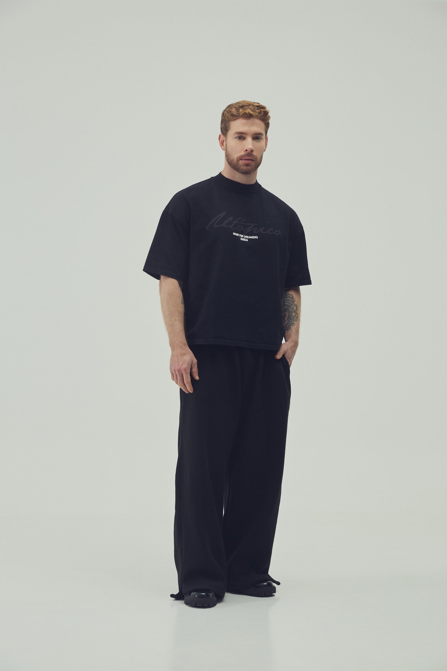 CAMISETA BOXY FIT - NEGRO