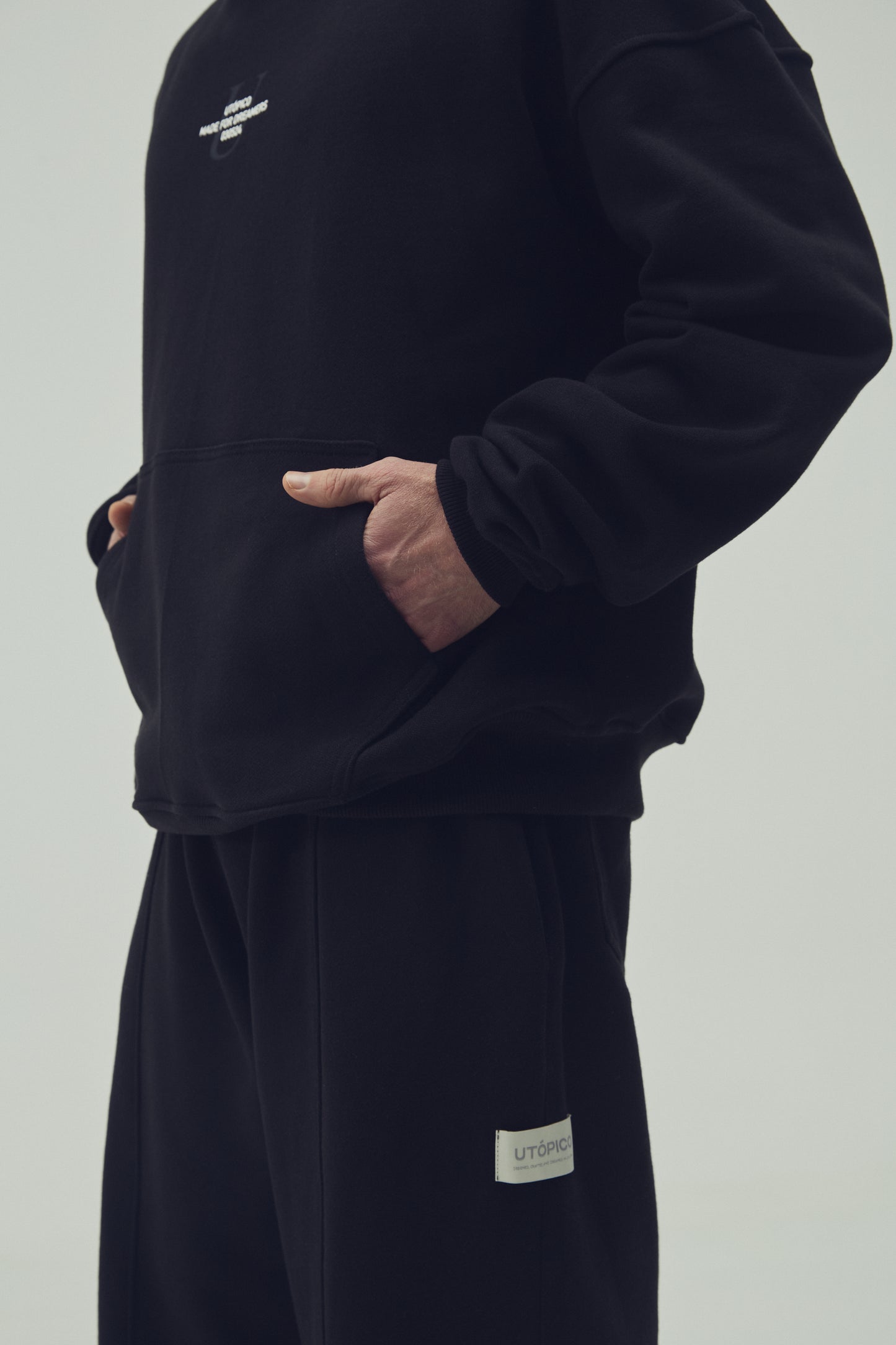 HOODIE NEGRO BASICS