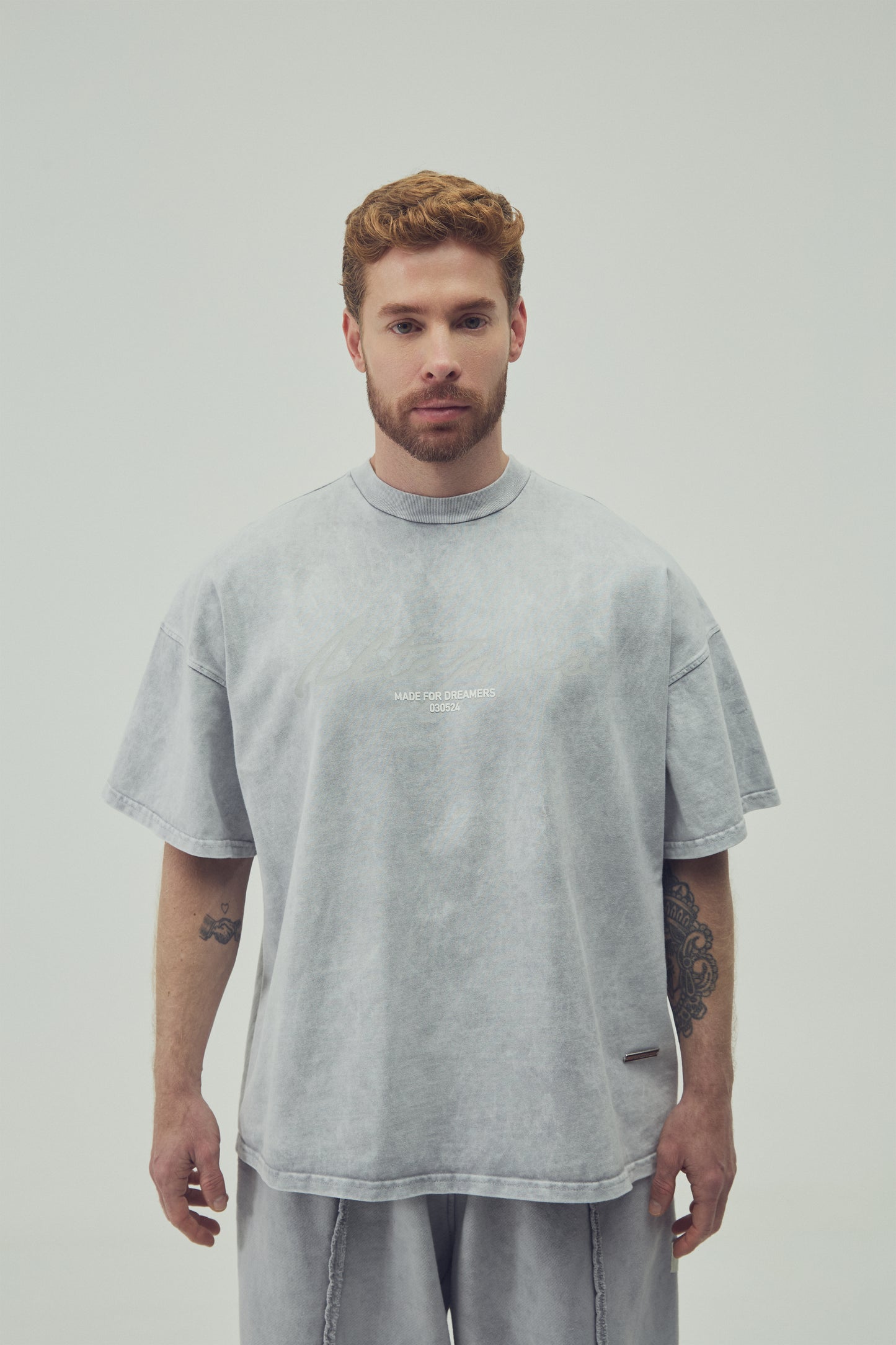 CAMISETA OVERSIZED -  GRIS