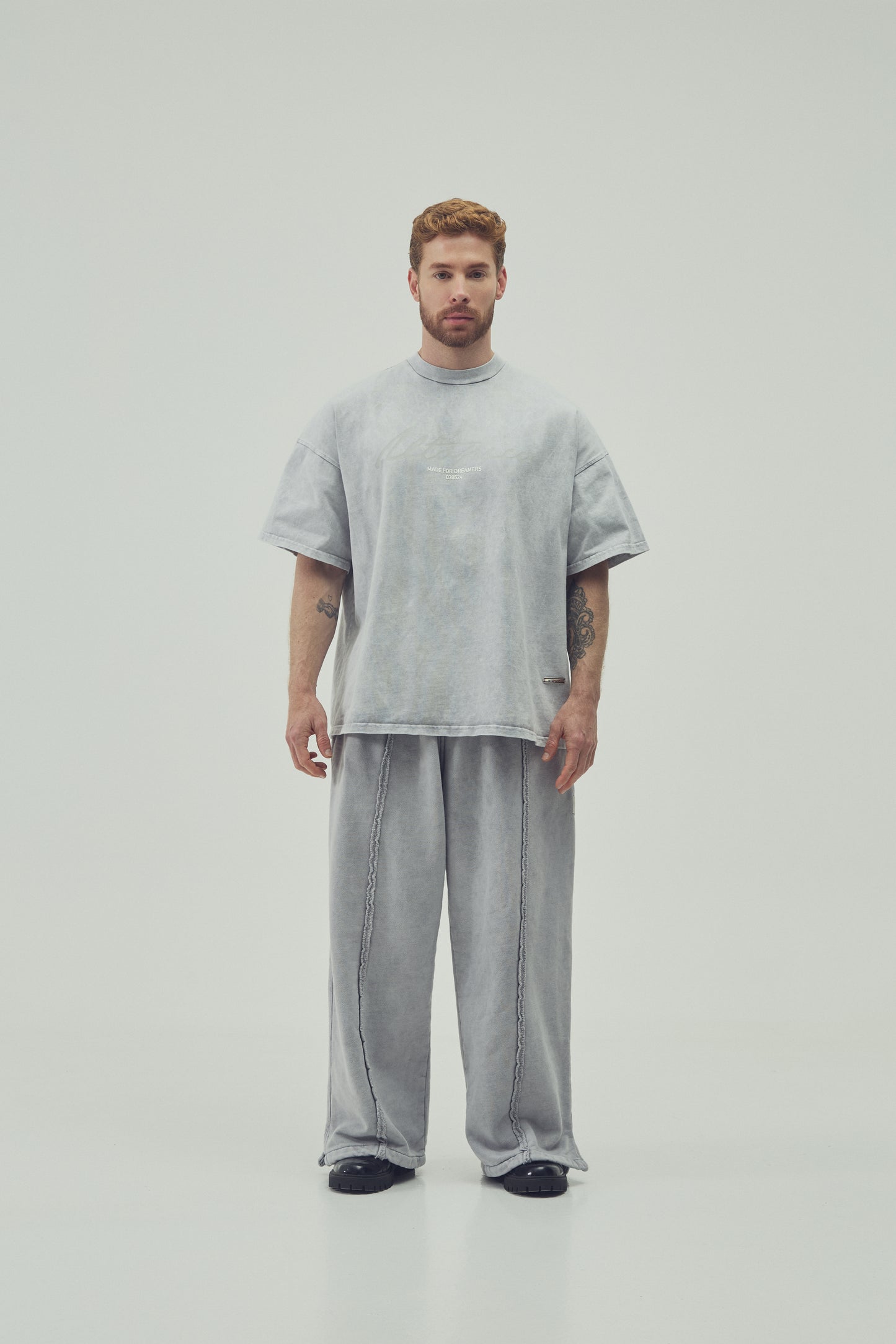 CAMISETA OVERSIZED -  GRIS