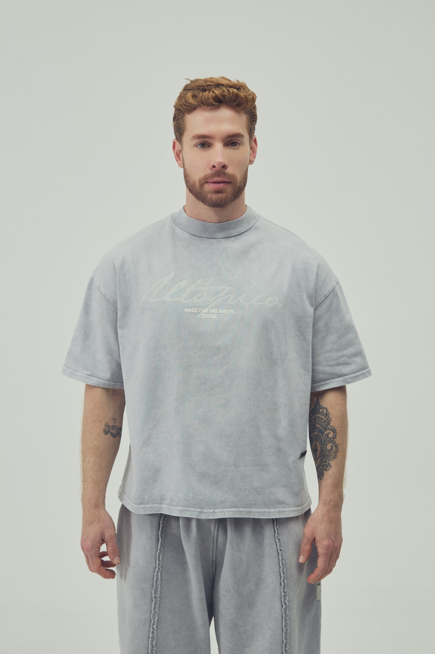 CAMISETA BOXY FIT - GRIS