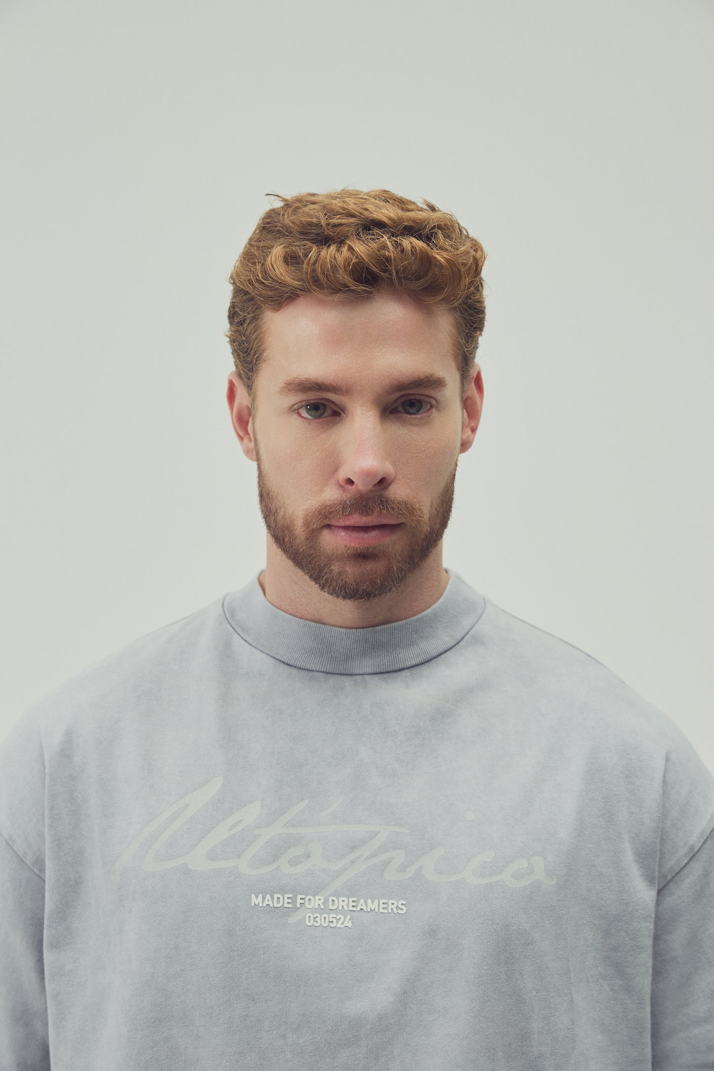 CAMISETA BOXY FIT - GRIS