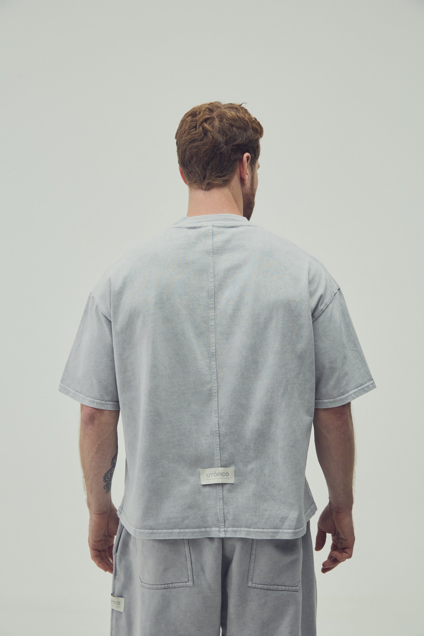 CAMISETA BOXY FIT - GRIS