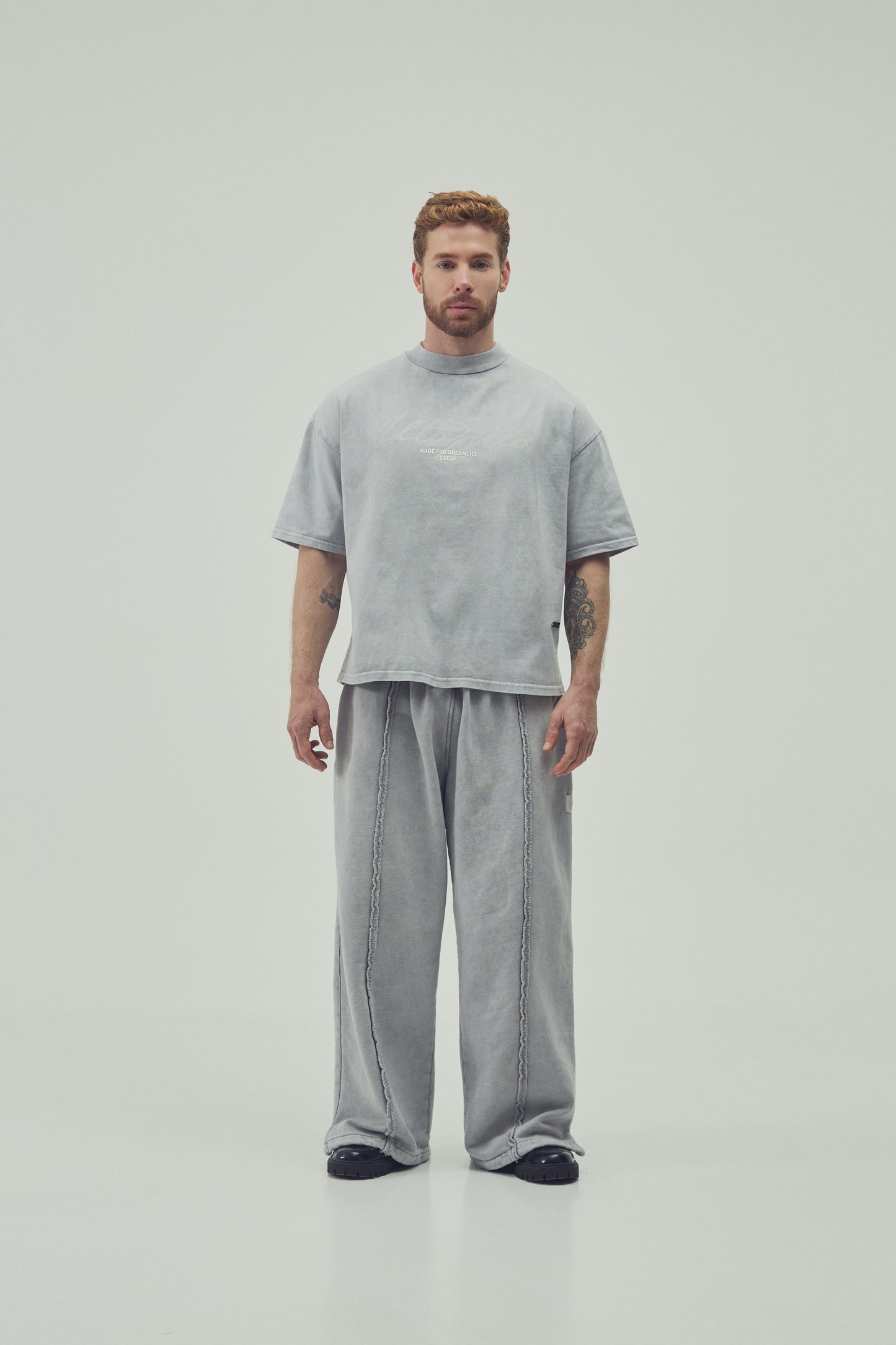 CAMISETA BOXY FIT - GRIS