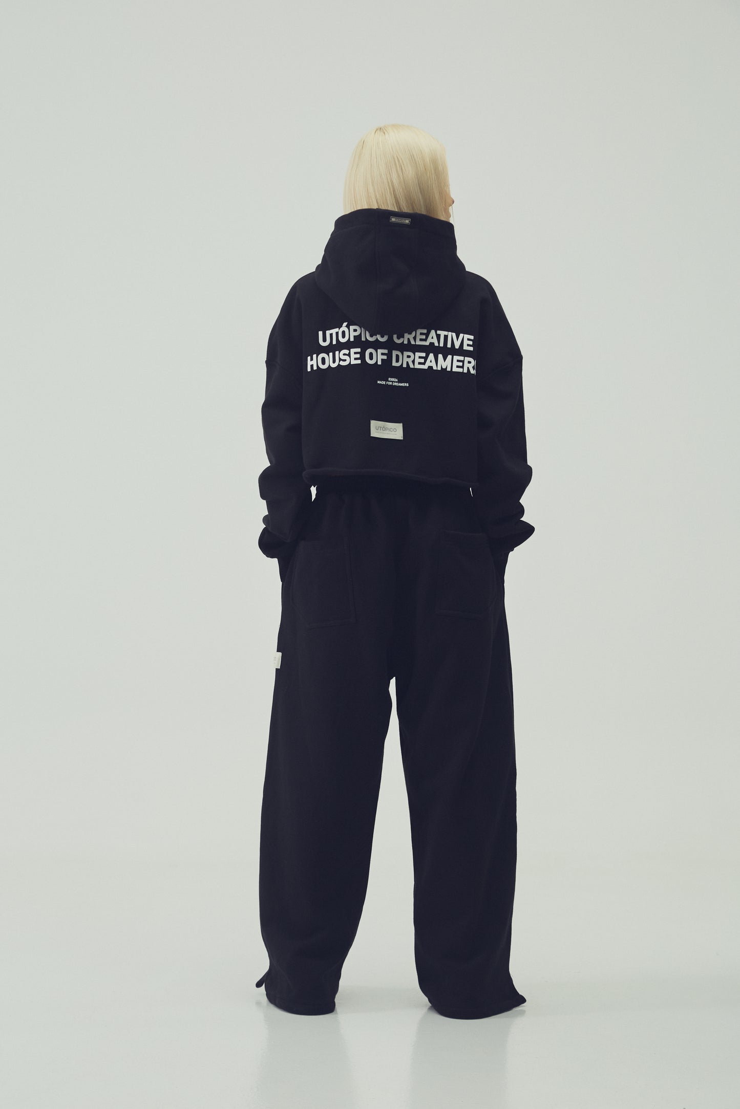 HOODIE  CROPPED - NEGRO