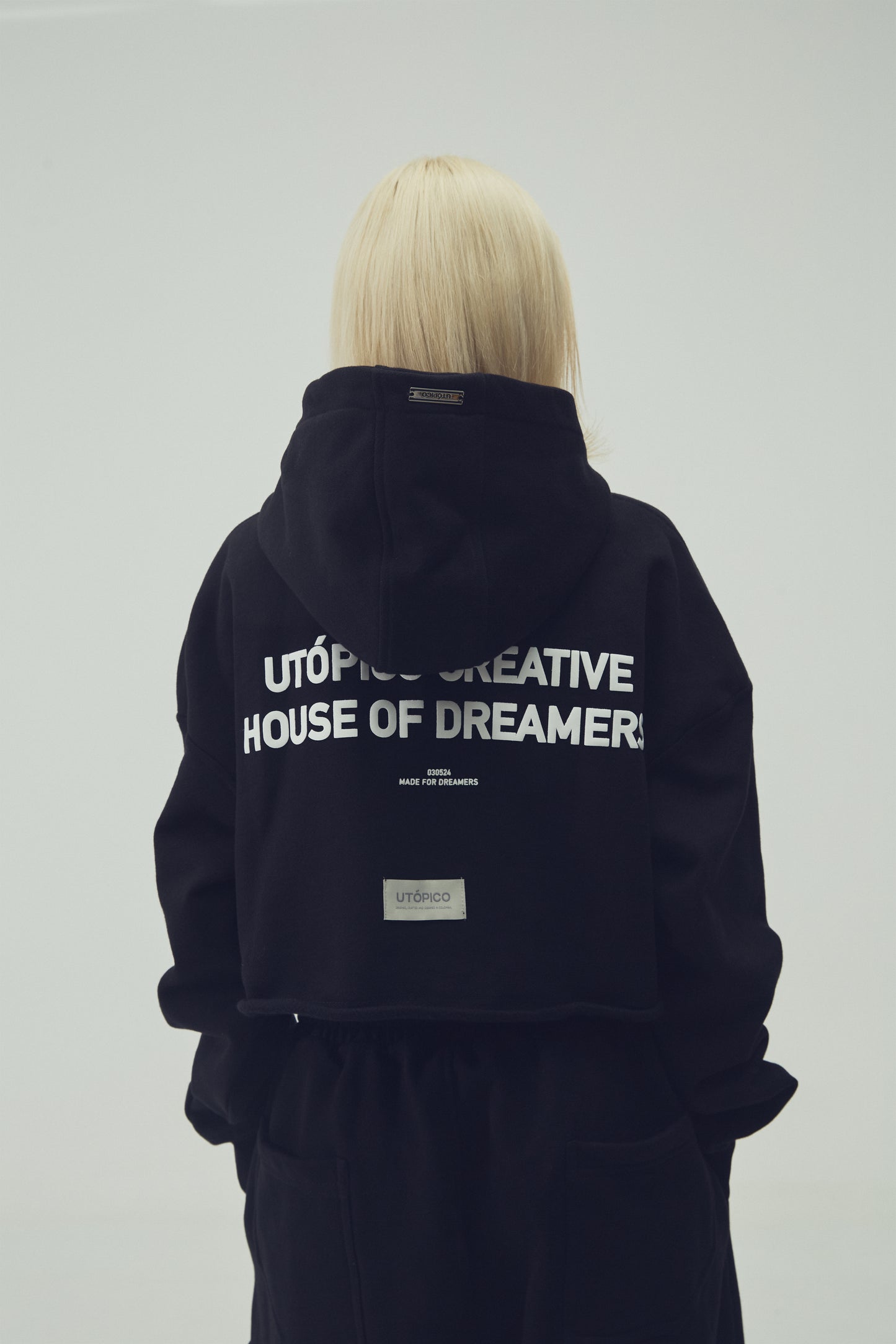 HOODIE  CROPPED - NEGRO